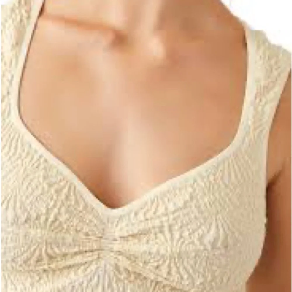 BY FREE PEOPLE SWEETHEART LOVE IVORY CAMI!PURCHASED AT REVOLVE! NEVER WORN!❤️🎁 - Picture 6 of 9